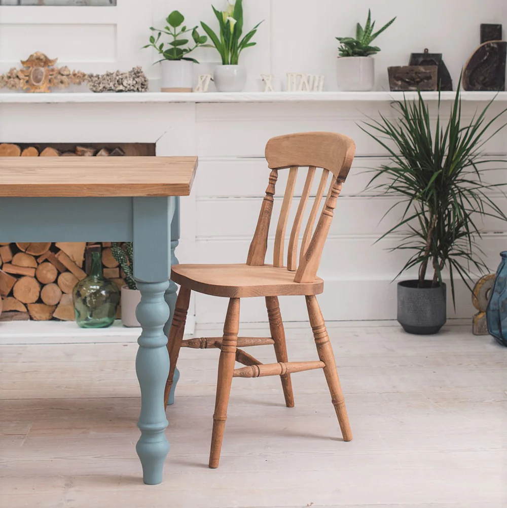 The Country Chair